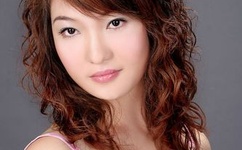 棒棒糖放屁眼里吸收的视频